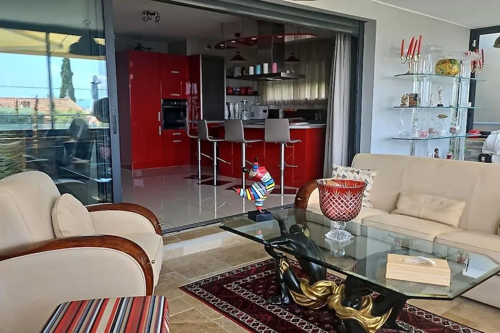 Hyper Centre Bandol Agreable T4 Piscine Chauffer Clim Parking Wifi Apartment France